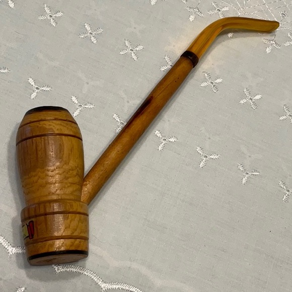 Souvenir Of Holland, Mich. wooden Smoke Pipe with Plastic Tip - Picture 2 of 4